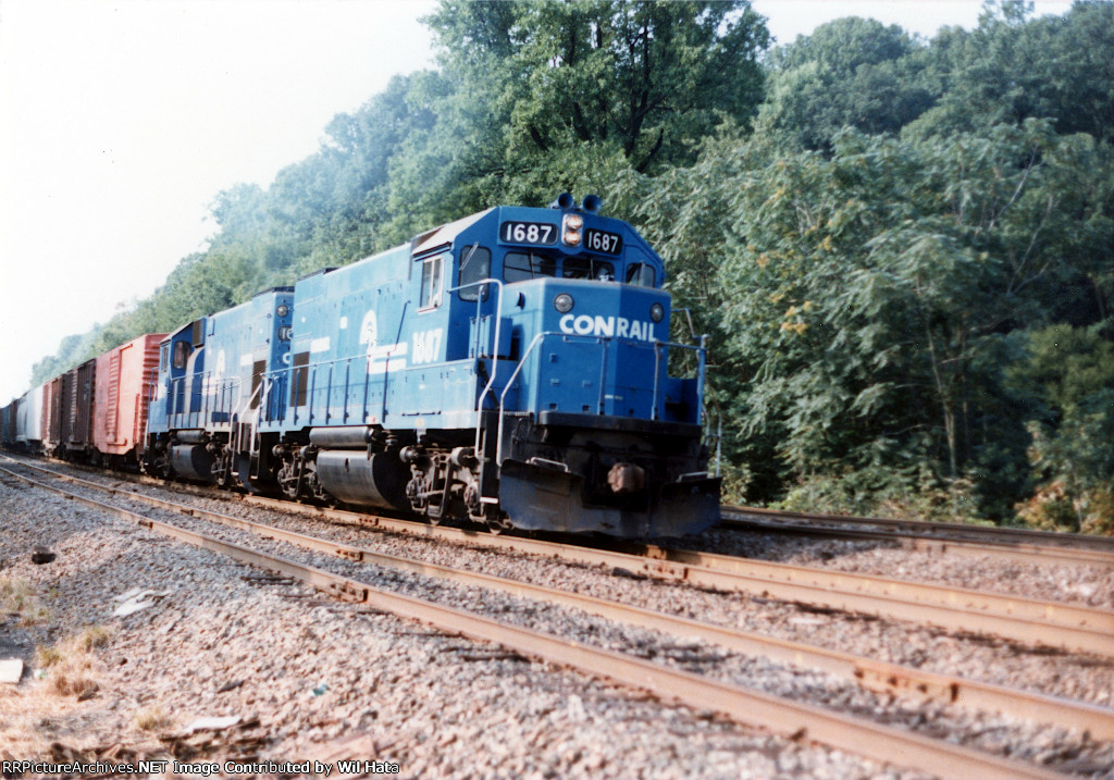 Conrail GP15-1 1687